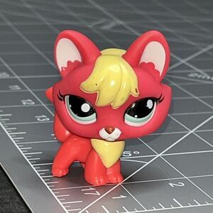 Littlest Pet Shop Authentic LPS #2642 Bright Red Pink Fox Yellow Hair Blue Eyes